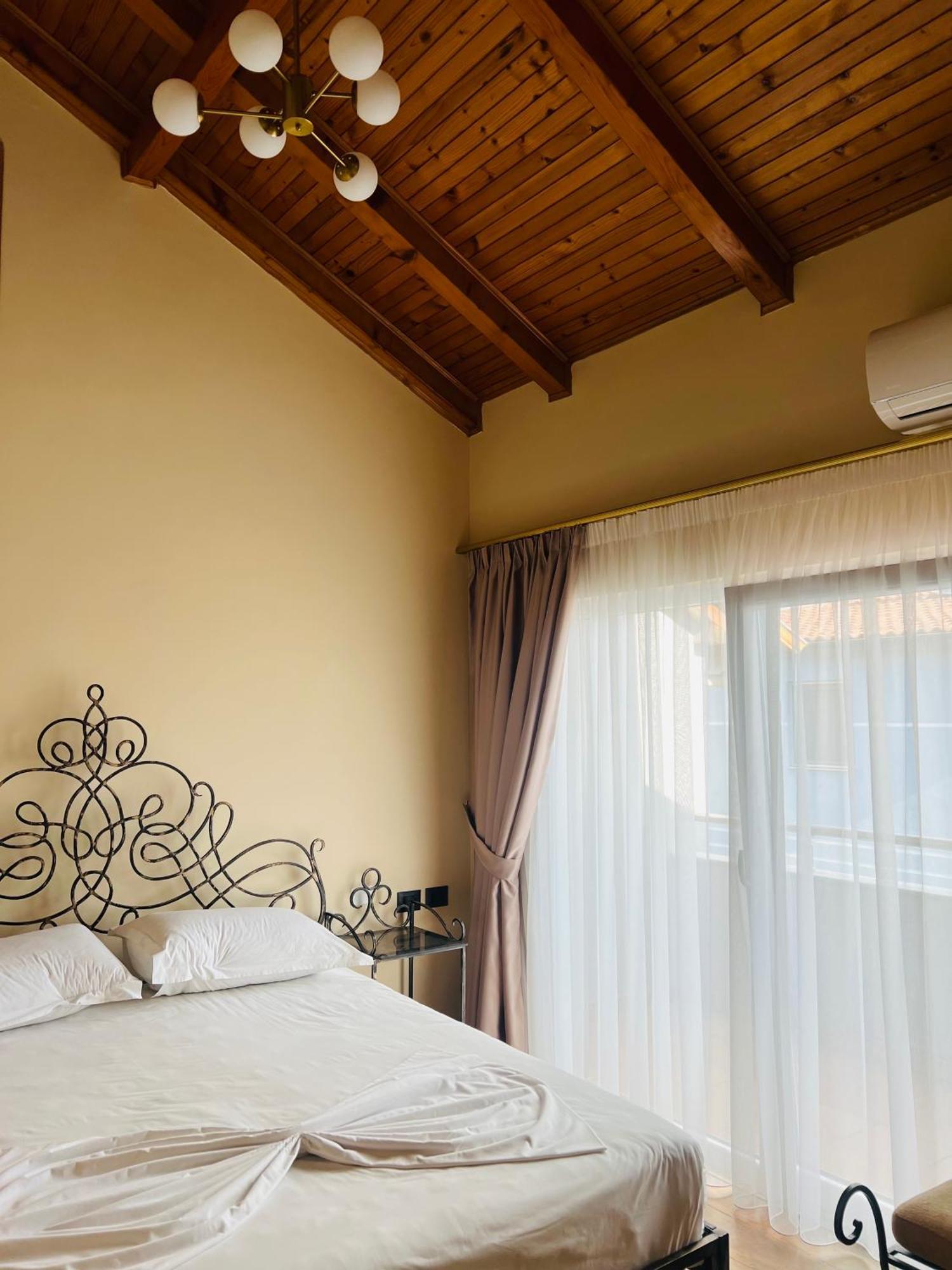 B Boutique Hotel *