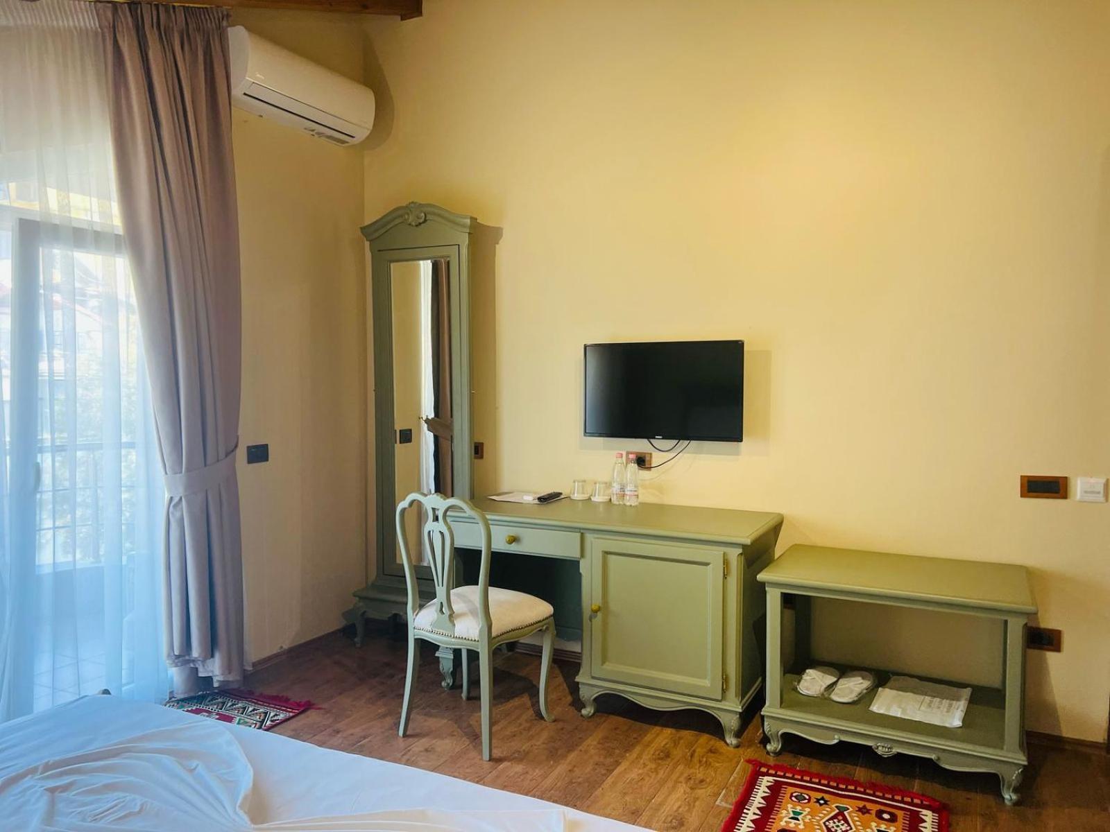 B Boutique Hotel *